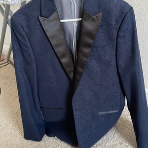 New tux blazer 36s